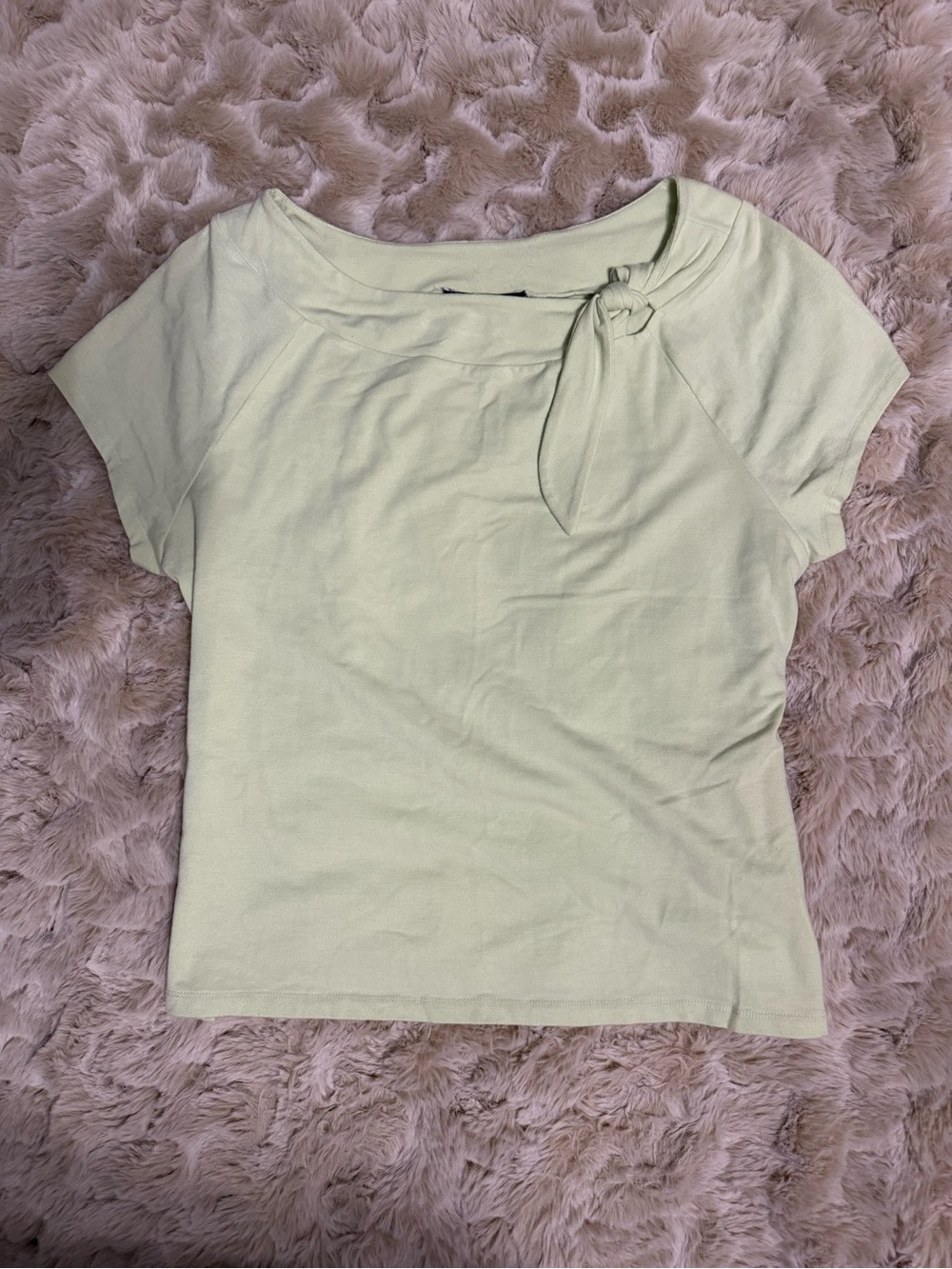 Vintage George Women’s Knot-Neck Pistachio Short Sleeve Top